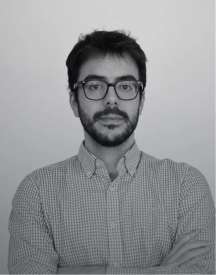 PhD in Electronic Systems Engineering, UPM. Master’s degree in Nanophysics, UCM. Bachelor’s degree in Physics. University of Granada.