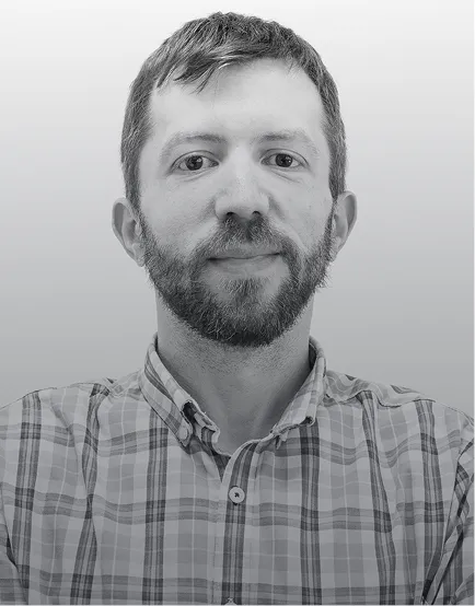 PhD in Applied Mathematics, Universitat Politècnica de València and Universitat de València.